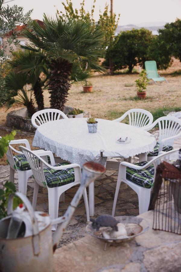Apartment Blanka With A Beautiful View Of Trogir Exterior photo